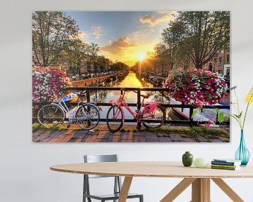 Amsterdam zonnige brug van Dennis van de Water
