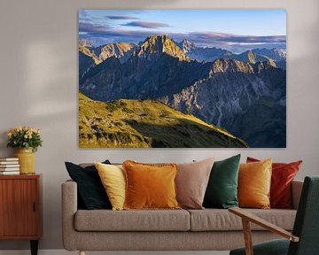 Panorama de montagne du Laufbacher-Eckweg à Höfats au coucher du soleil, Alpes d'Allgäu sur Walter G. Allgöwer