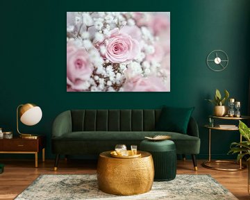 Romantische roze rozen met gipskruid van Mariska Vereijken