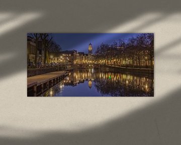 Oudegracht, Zandbrug en Domtoren in Utrecht in de avond von Tux Photography