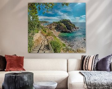 Camí de Ronda avec vue sur la vieille ville et le Cap de Tossa, Tossa de Mar,