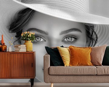 Frau mit weißem Hut Panorama von TheXclusive Art