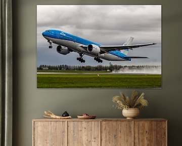 KLM 777 by hugo veldmeijer