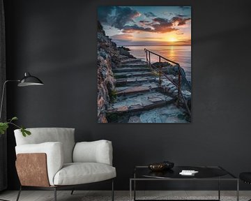 Promenade au coucher du soleil : un chemin vers le rivage