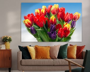 Bosje tulpen met verschillende kleuren van Gerhard de Wit