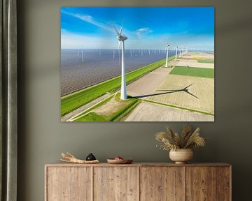 Windturbines in windpark aan de oever van het meer produceren elektriciteit tijdens de wintermaanden van Sjoerd van der Wal Fotografie