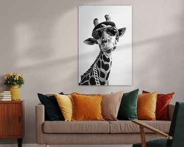 Zwart-witte giraffe met zonnebril en hoed die stijlvol poseert van Felix Brönnimann