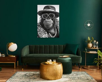 Portret van een orang-oetan met zonnebril en hoed van Felix Brönnimann