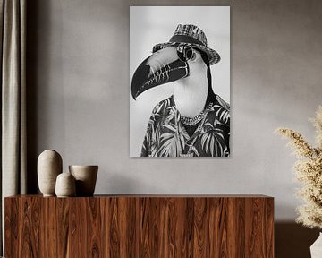 Toekan met hoed en zonnebril in zwart en wit van Felix Brönnimann