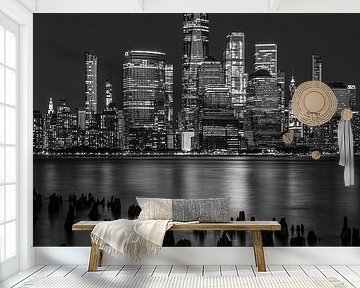 New York City skyline - One World Trade Center in black and white by Tux Photography