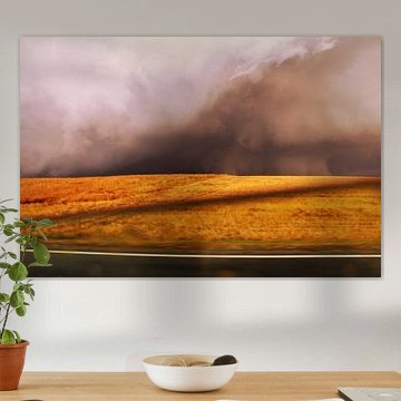 Donderwolk boven het graanveld