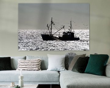 Vissersschip Scheveningen (zwart-wit) van Hans Levendig (lev&dig fotografie)