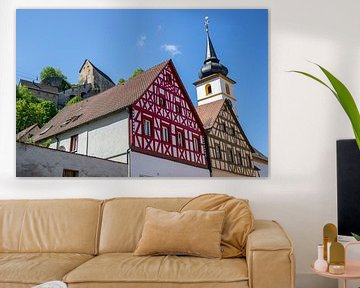 Uitzicht op het kasteel met kerk in Pottenstein in Frankisch Zwitserland, Beieren van Animaflora PicsStock