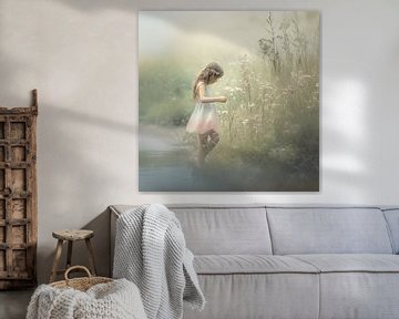Meisje op Avontuur in een Pastel Bloemenweide van Karina Brouwer