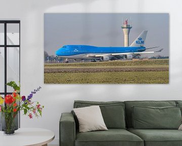 Taxiënde KLM Boeing 747-400 jumbojet. van Jaap van den Berg