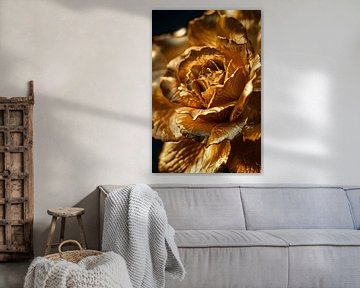 Gouden roos met delicaat licht en schaduwspel van Art & Soul Creations