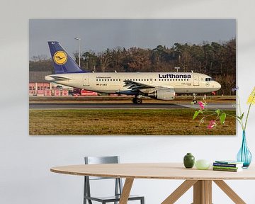 Lufthansa Airbus A319-100 passagiersvliegtuig. van Jaap van den Berg