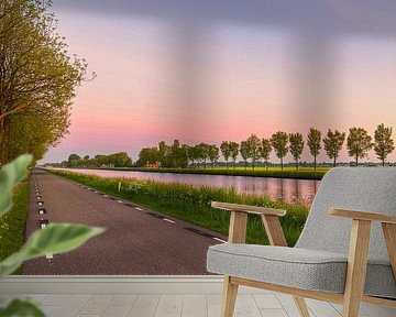 Een zonsopkomst langs het Van Starkenborghkanaal
