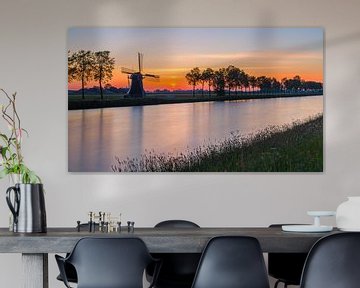 Een zonsopkomst bij de Zwakkenburgermolen van Henk Meijer Photography