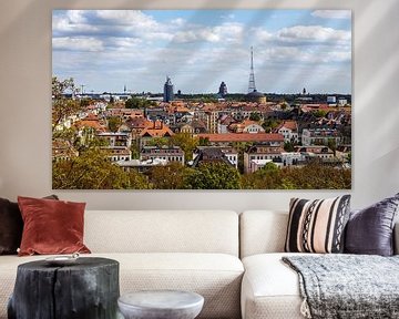 Leipzig - Panorama Skyline: Uitzicht over de wijk Connewitz naar het Monument voor de Volkerenslag van Frank Herrmann