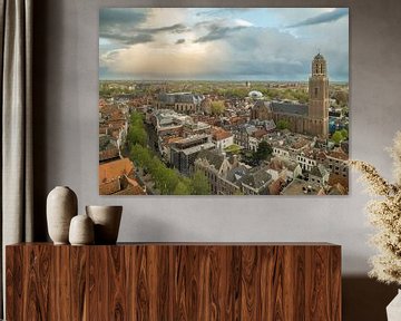 Luchtfoto van Zwolle tijdens een ondergaande lentezon