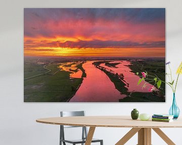 Kleurrijke zonsondergang boven de IJssel van Sjoerd van der Wal Fotografie