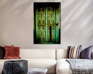Groene oude brocante deuren. van Tonny Visser-Vink