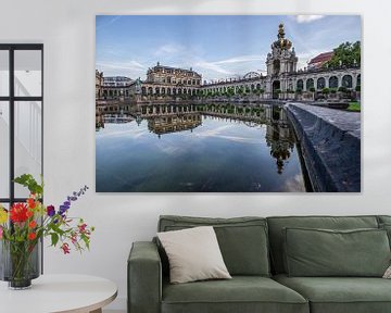 Spiegeling in een vijver in de Dresdener Zwinger in Dresden van Fotos by Jan Wehnert