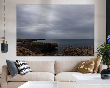 Dreigende lucht boven Menorca van Daniëlle Eibrink Jansen