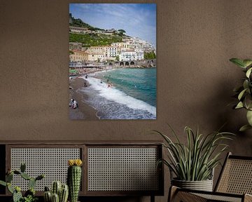 Op het strand van Amalfi van t.ART