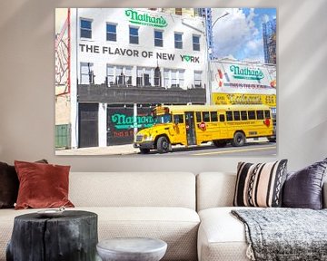 Nathan's Famous in Coney Island met Gele Schoolbus van Tineke Visscher