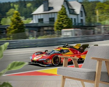 Ferrari 499P Hypercar in Eau Rouge op Spa Francorchamps