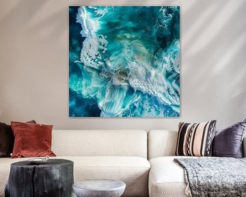 Oceaangolven in beweging - inspirerende natuurlijke kunst voor je kantoor van Poster Art Shop