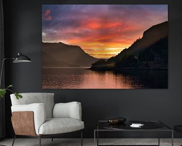 Fjord en Norvège au coucher du soleil sur Martin Köbsch