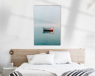 Eau calme, petit bateau