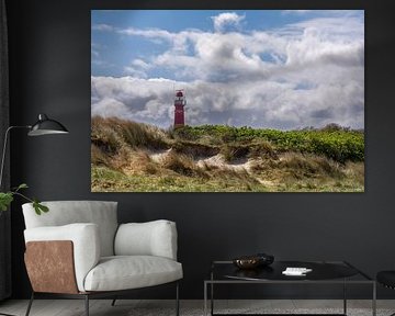 Landschaft mit Leuchtturm, Dünen und bewölktem Himmel von Lisette Rijkers