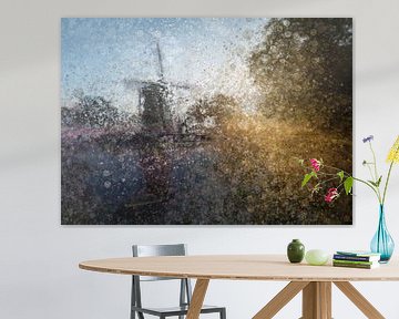 Splatter VI Nederlandse molen op bloeiende Heide | Abstract schilderij van een landschap in paars, lavendel, geel en blauw van MadameRuiz