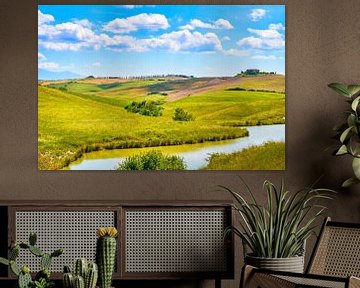 Glooiend landschap Toscane in Italië van eric van der eijk