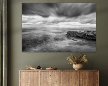 De stroom van de tijd - La Jolla Coast Monochrome van Joseph S Giacalone Photography