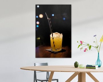 Fruitige cocktail op een houten tafel van Lensw0rld