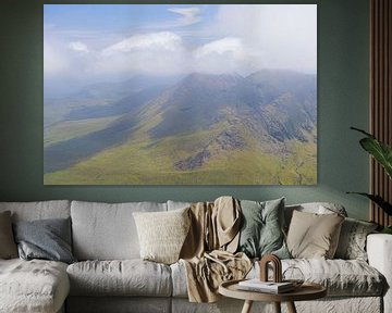 View from Carrauntoohil of Carrantuohill (Iers-Gaelisch: Corrán Tuathail) Ierland van Marcel Kerdijk