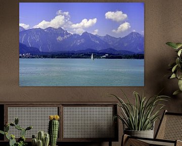 Uitzicht op de Forggensee bij Füssen in de Allgäu van Karl-Heinz Petersitzke