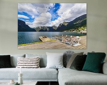 Uitzicht over de Aurlandsfjord in Noorwegen van Rico Ködder