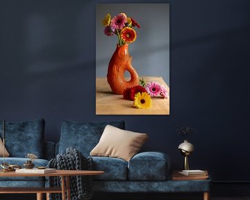 Art deco flower vase fish by Lyssanne Ponsteen-Willems