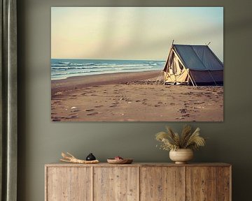 Strandtent op verlaten strand
