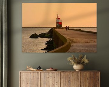 Sunset walking on the North Pier by Zaankanteropavontuur