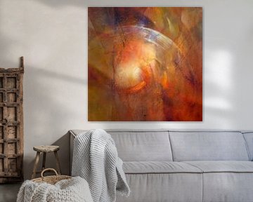 Zwevende vormen in oranje en goud