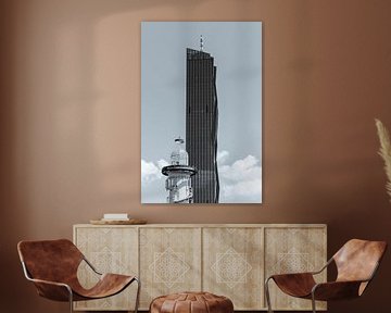 Vuurtoren en DC Toren 1 in Wenen - monochroom van Werner Dieterich