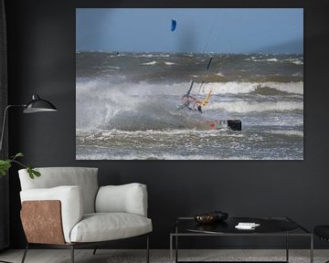 A kitesurf in the surf by Zaankanteropavontuur