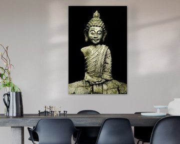 Boeddha beeld, gebroken maar krachtig van Lisette Rijkers